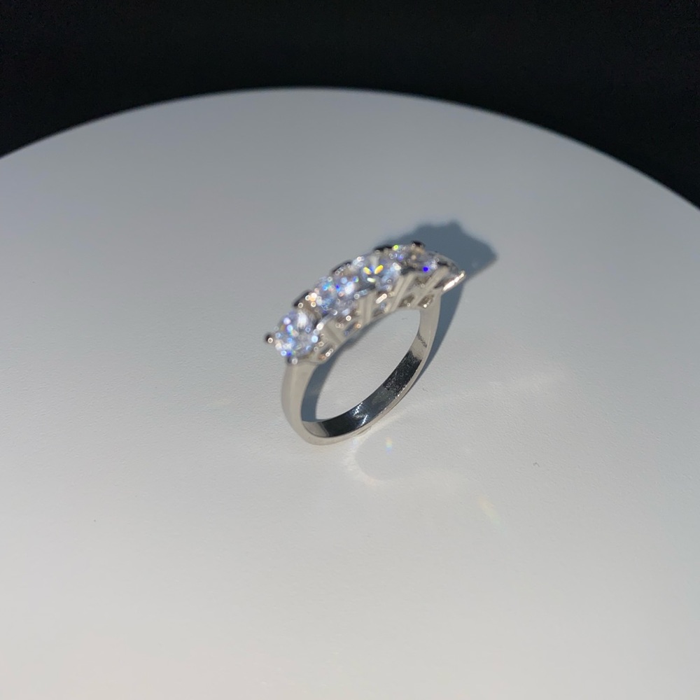 Silver Ring - Picture 4 of 13